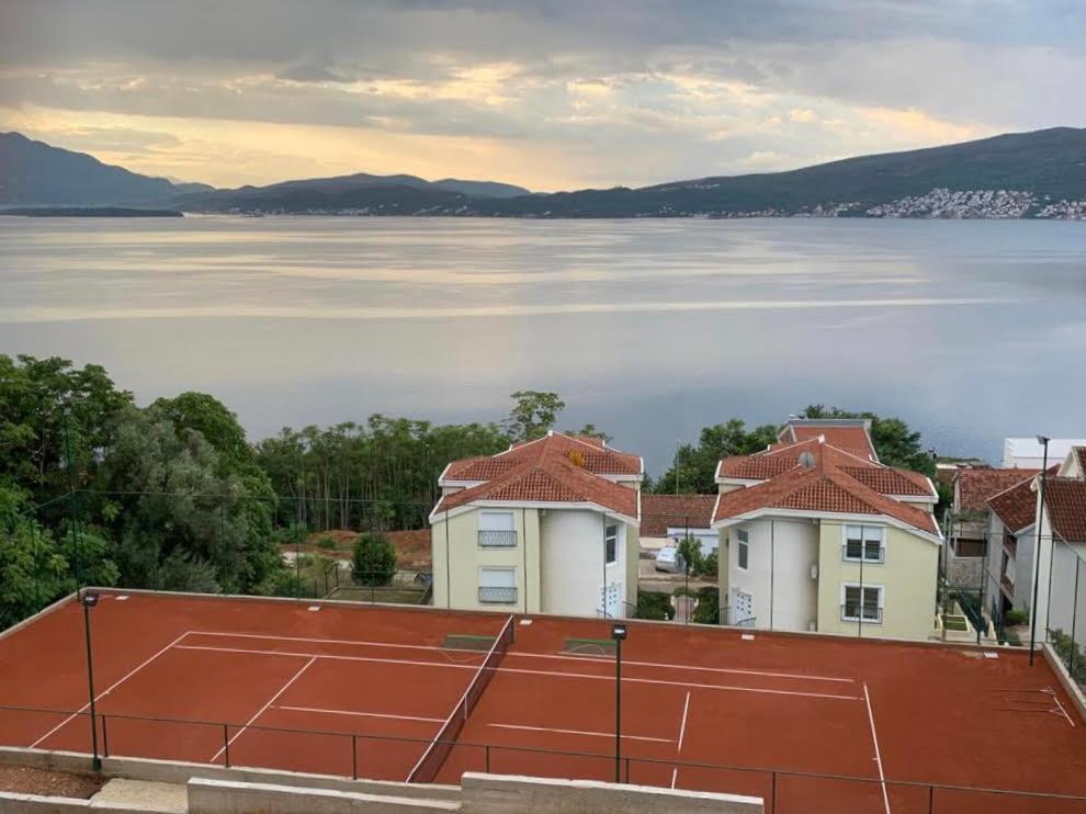 Adriadome Apartments Bijela Exterior photo